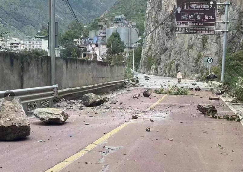 震害3.jpg